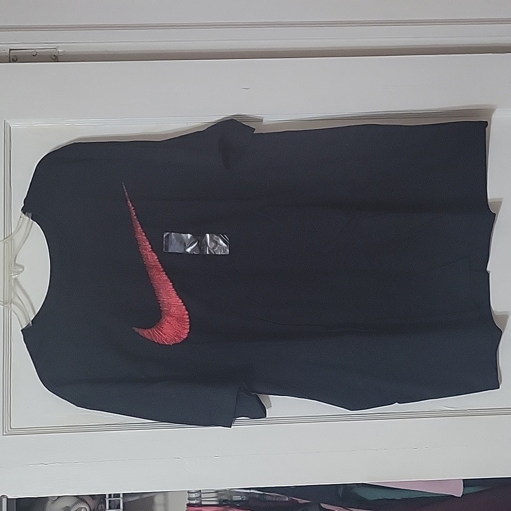 Nikes Men's Tshirt